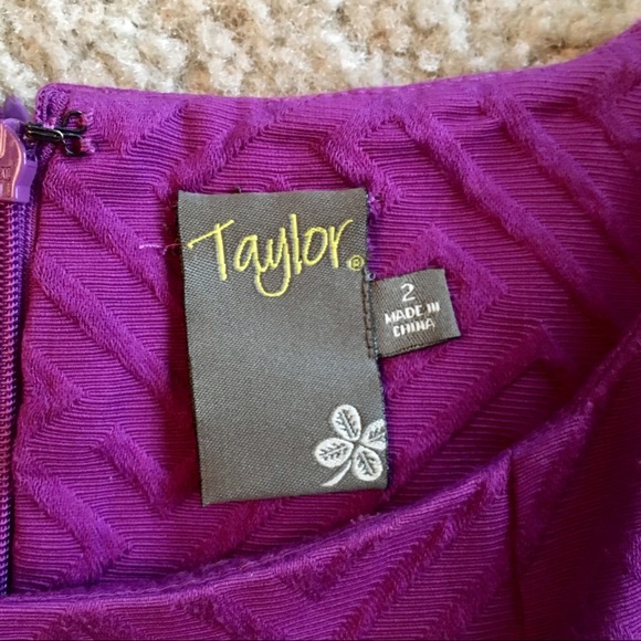 ❌SOLD❌ Taylor Dress - Picture 4 of 5